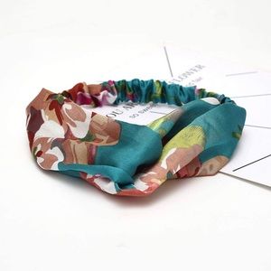 4/$25 Teal stretchy Floral turban headband wrap